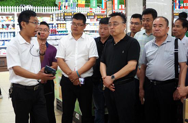 参观黄骅信誉楼，考察信誉楼食品检验操作间(标准比国内领先9年)